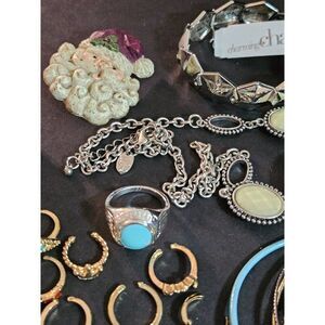 Wearable jewelry lot / bundle